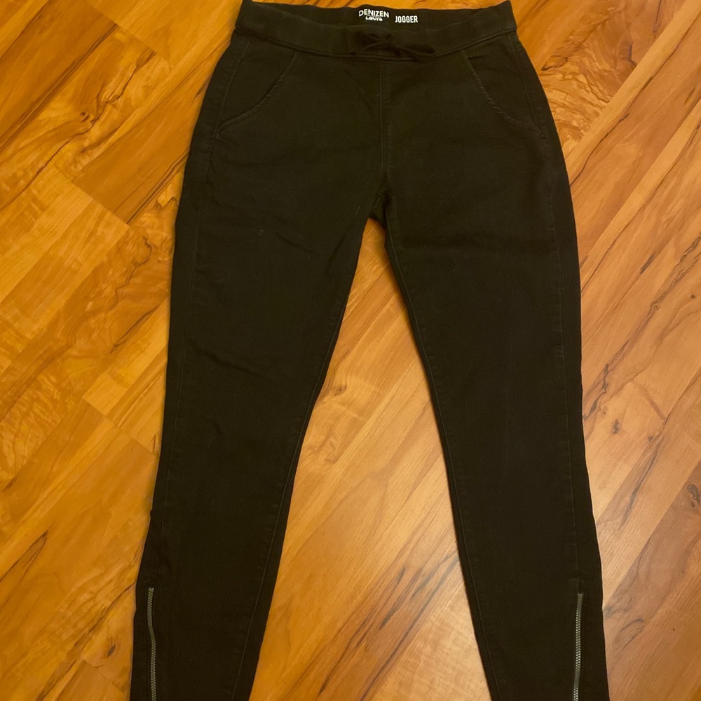 Levi’s Denizen Black Jogger Jeans